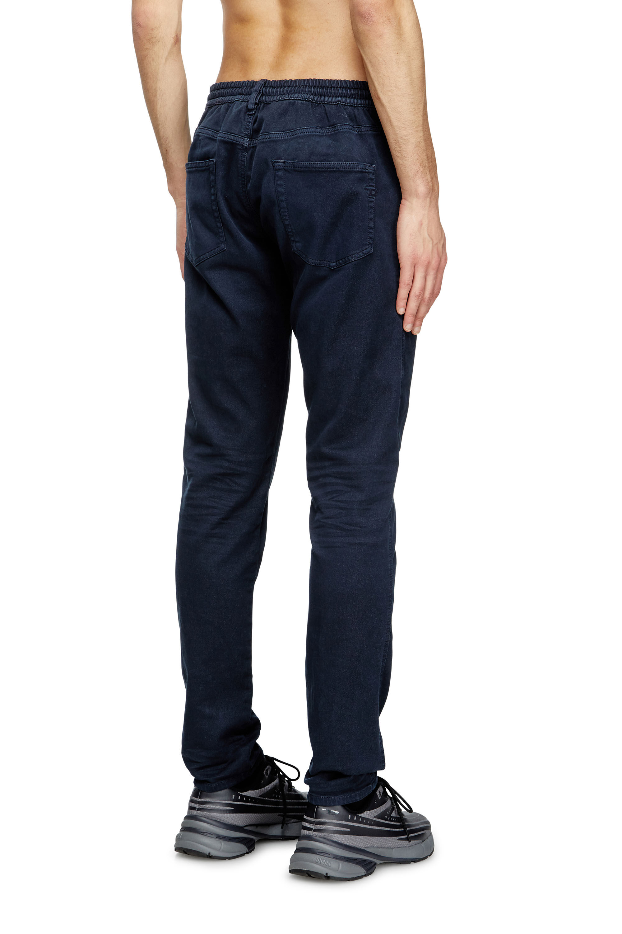 Diesel - Man's Slim 2062 D-Strukt Joggjeans® 0670M, Blue - 4