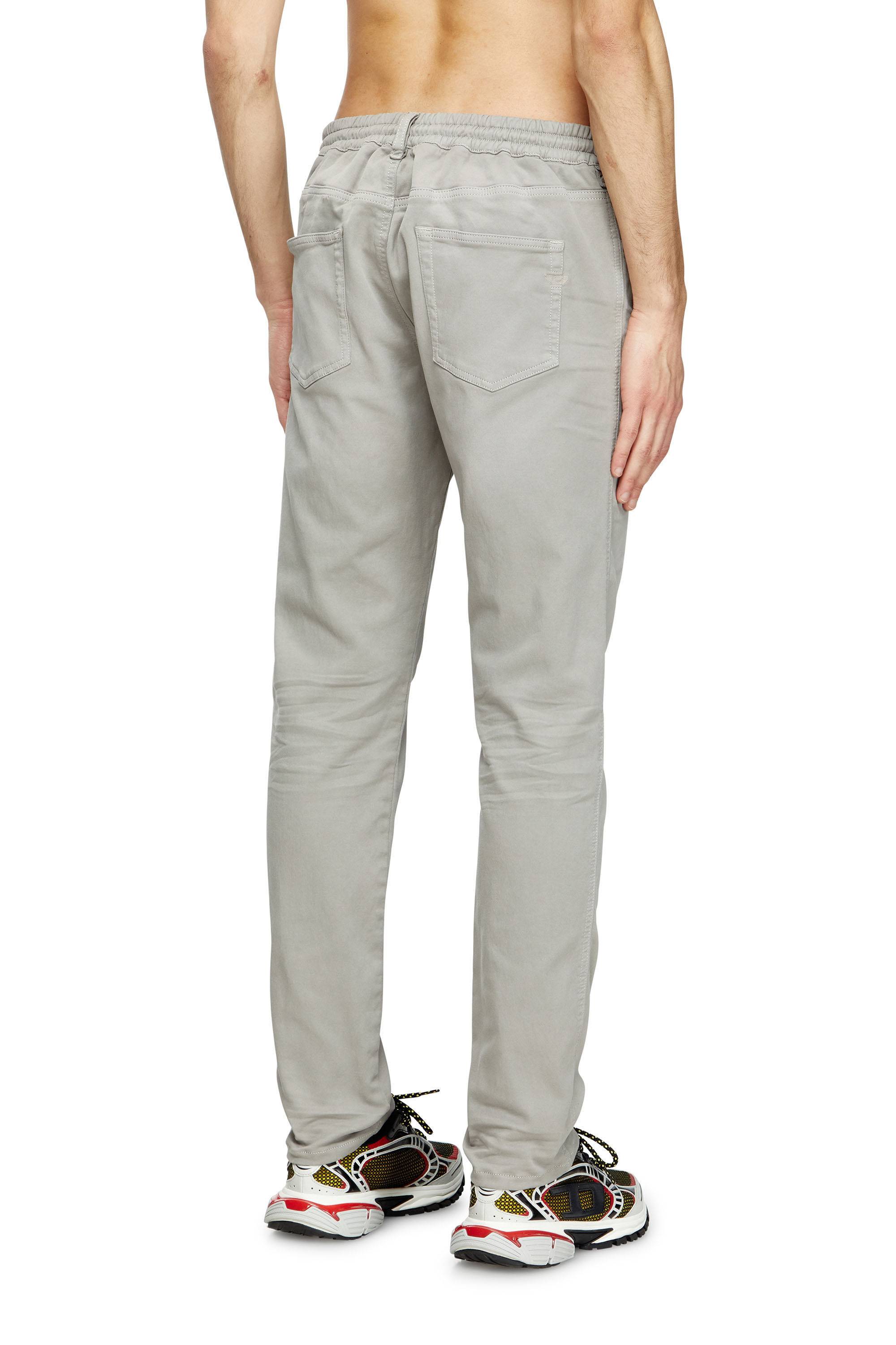 Diesel - Man's Slim 2062 D-Strukt Joggjeans® 0670M, Grey - 3